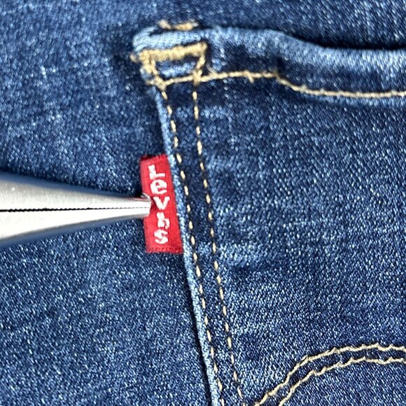 Levi's 725 High Rise Bootcut Women's Jeans Size W32xL30 *Inseam 29! - Picture 11 of 15